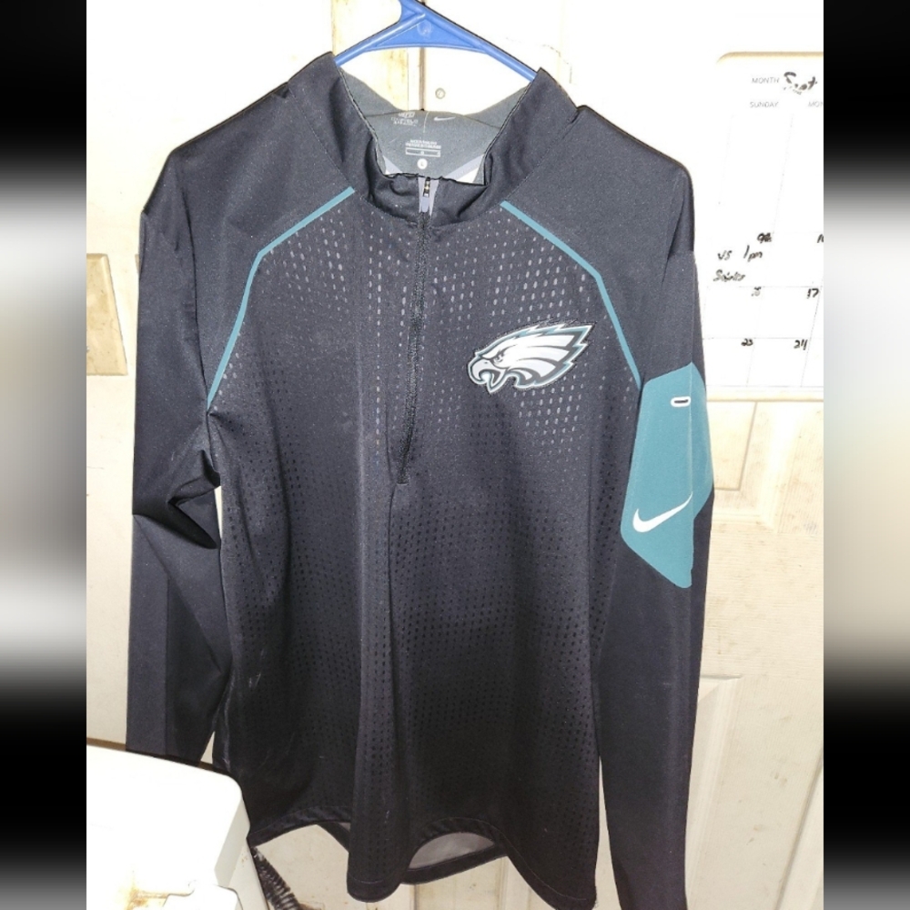 Sideline coach Philadelphia eagles top